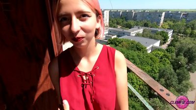 学生Sensual在内陆地区吸食陌生人--在他脸上射精